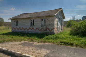 Здание 72,1 кв.м на земельном участке 300 кв.м, расположенное по адресу: Ярославская область, м. р-н Угличский, с. п. Слободское, с. Ефремово